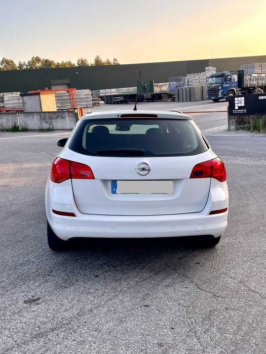 Opel Astra J Carrinha 1.7 CDTI 110CV 2011