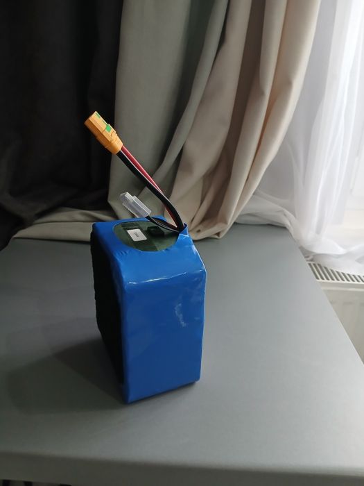 Акумулятор для БПЛА літакового типу