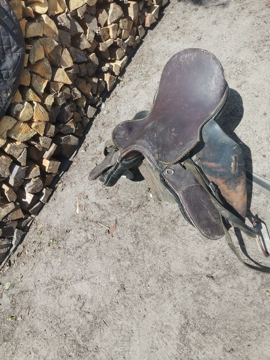 Продам сідло на коня