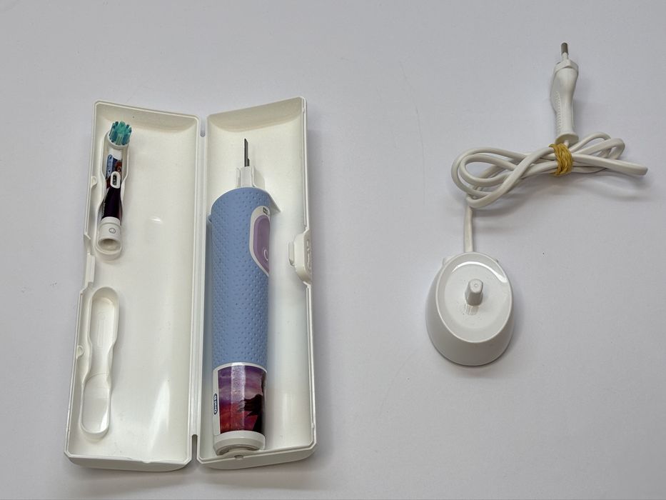 Szczoteczka elektryczna Dla dzieci oralB kraina lodu