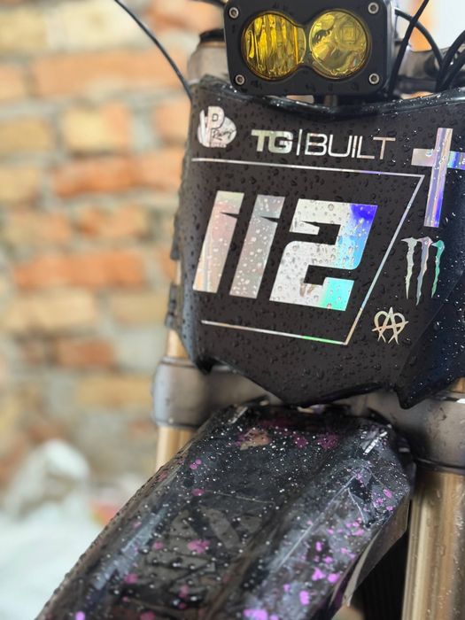 Motocutz Number Plate – Індивідуальне оформлення