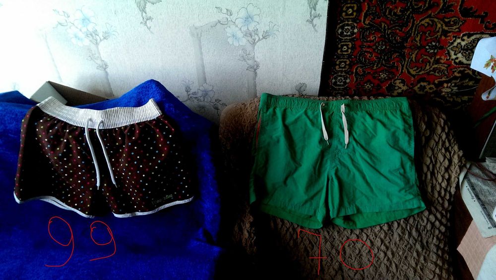 Шорты H & M размер S и в обалденные  шорты в горошек 10-й размер