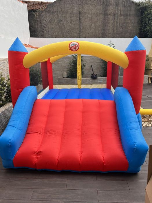 Alugamos insuflável pula pula para festas aniversário ou batizado