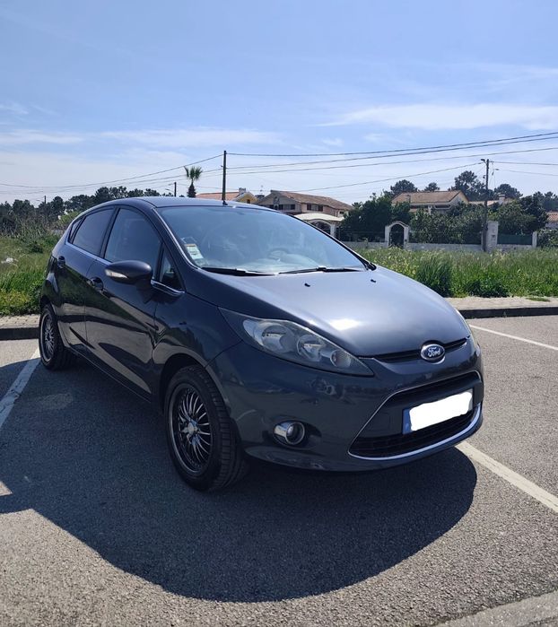 Ford Fiesta 1.4 TDCi Titanium revisão efetuada incluindo distribuição
