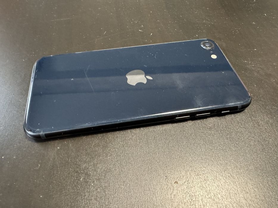 Iphone SE 3 2022 64Gb Неверлок Bat99%
