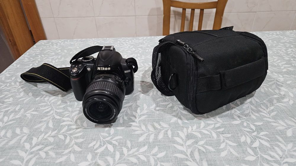 Nikon D3000 disponível