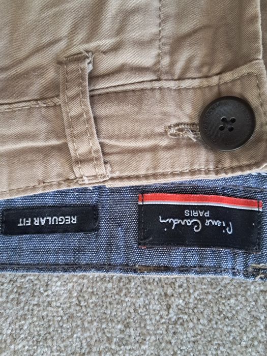 Krótkie spodnie casual Pierre Cardin