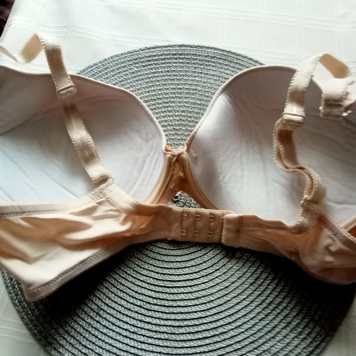 Biustonosz push up, beżowy Kris 85D