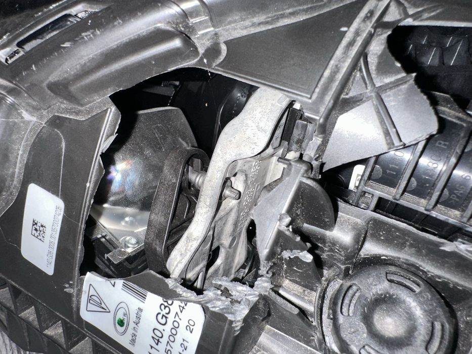PORSCHE TAYCAN - 9J1.941.036.F Фара правая