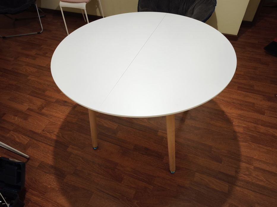 Mesa branca extensível