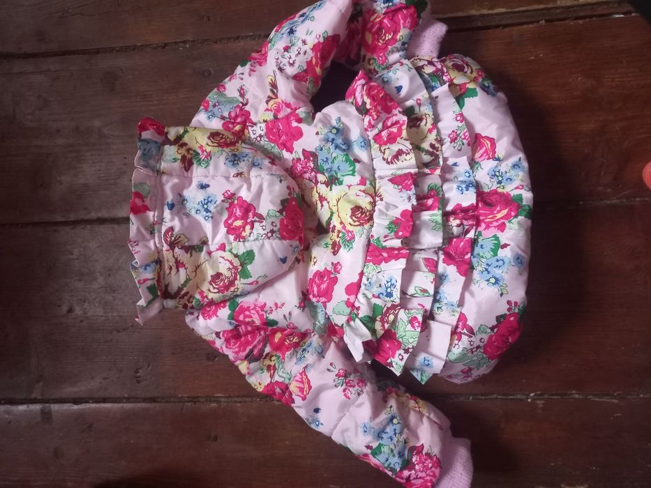 Śliczna urocza kurtka w kwiatki kwiaty falbanki płaszczyk zimowy