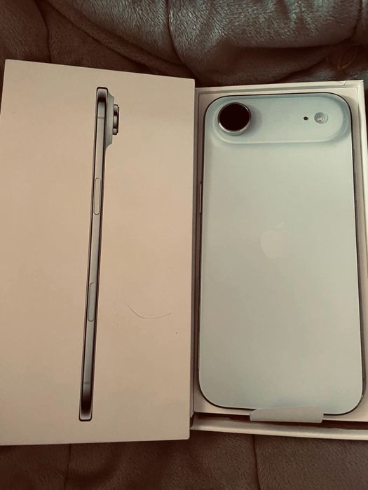 Айфон 17 Air 256gb sky blue