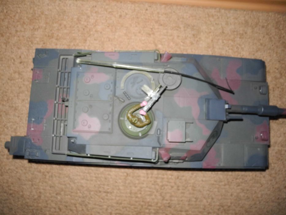 радіокерований танк "М1А1 ABRAMS"  1/16