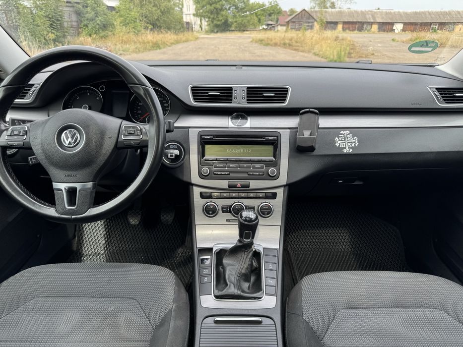 Volkswagen Passat B7 2013 року