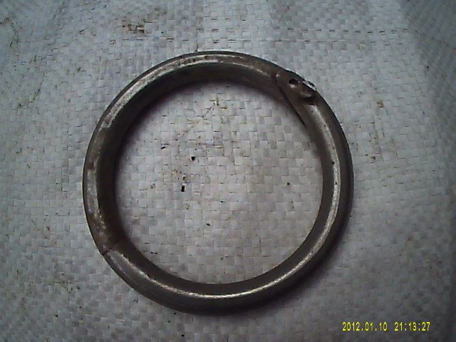 Кольцо для усмирения крупно рогатого скота бычков коров и других осыб