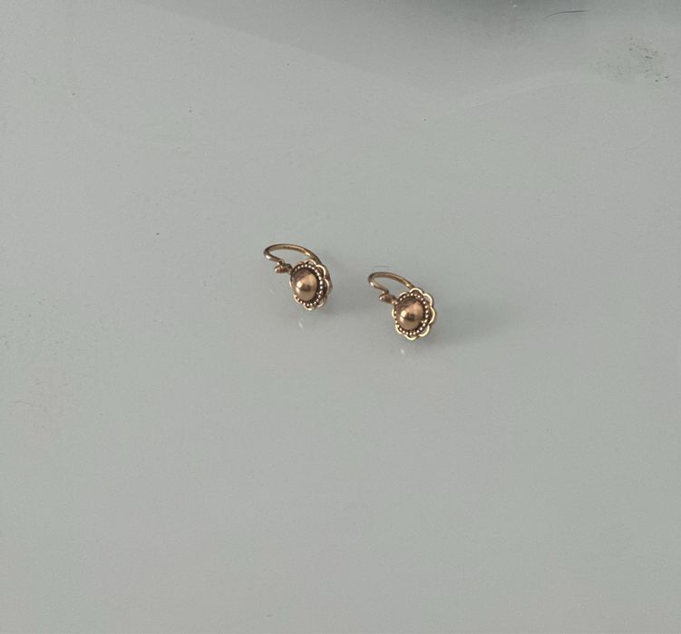 brincos de ouro (muito antigos)