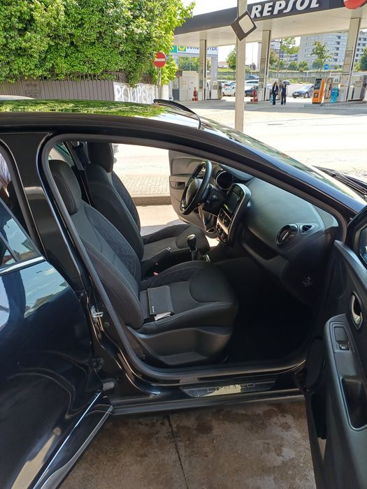 Renault Clio passageiros