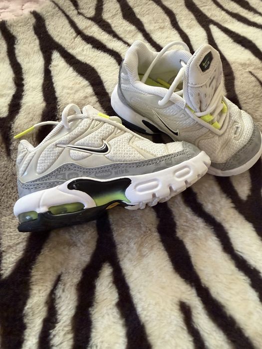 Кросівки Nike 23р