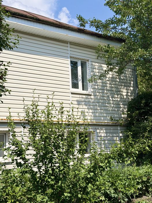 Продаж половини  будинку цент м.Острог