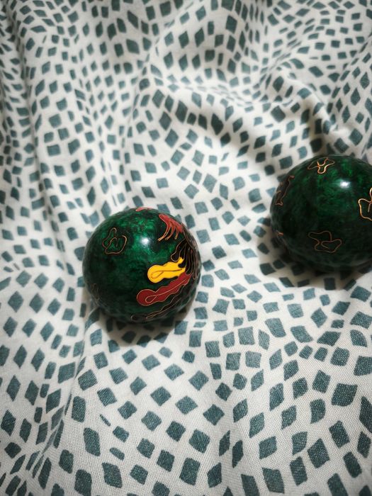 Par vintage de bolas Baoding de dragão amarelo cloisonné Feng Shui
