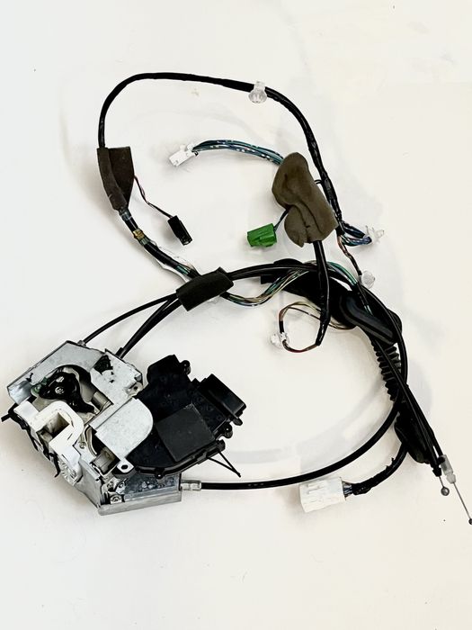 Замок двери Subaru Outback задний левый