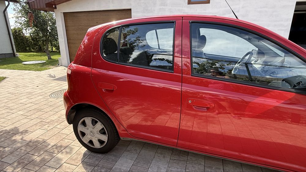 Toyota Yaris 1.3 luna 2001 r.