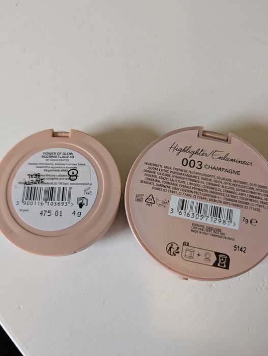 Zestaw rozświetlaczy Bourjois i AA