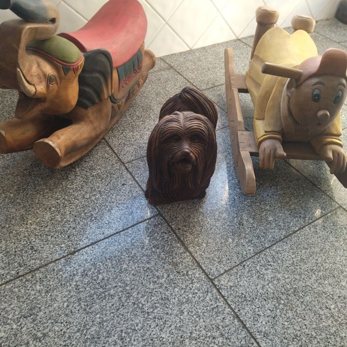 Bonecos antigos de madeira maciça