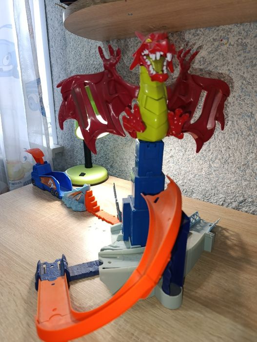 Хот Вілс Атака Дракона