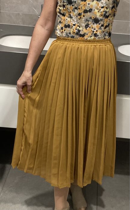 Elegancka musztardowa  plisowana spódnica rozm. S/M