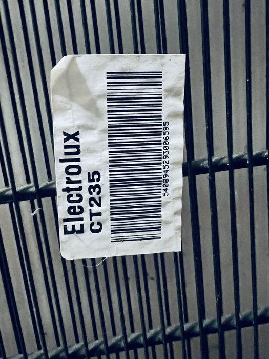 Lodówka Electrolux – używana, srebrna
