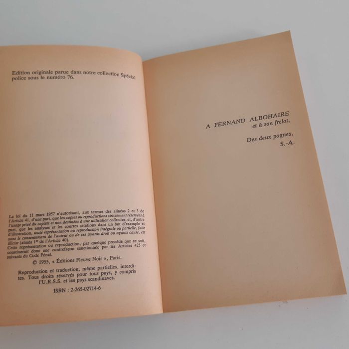 Livro de Bolso em Francês Messieurs Les Hommes de San-Antonio