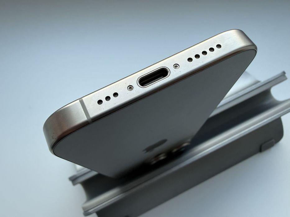 Apple iPhone 15 Pro 256gb Natural Neverlock 89%