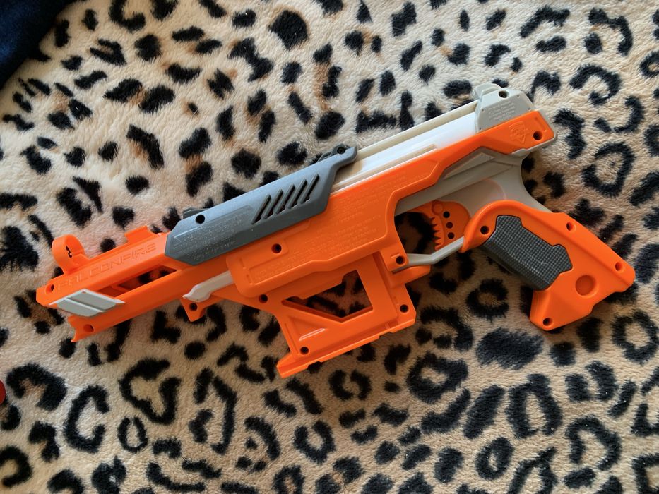 Автомати бластери і пістолети