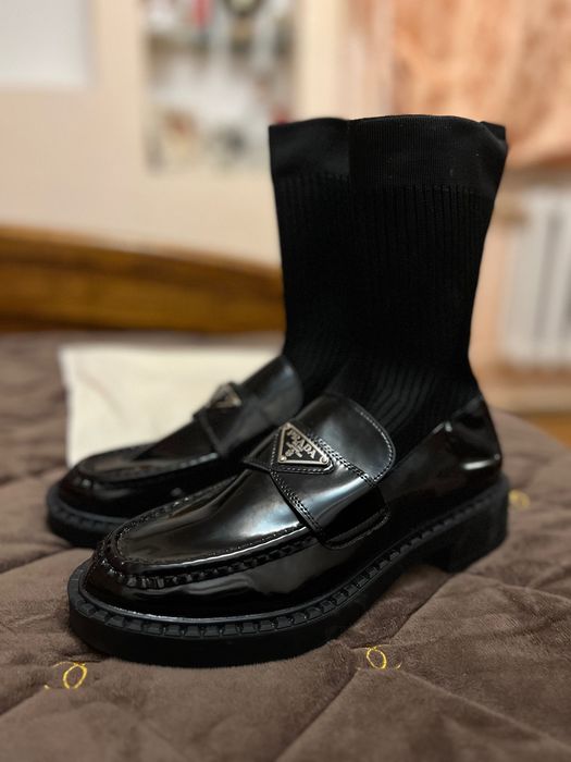 Prada чоботи нові