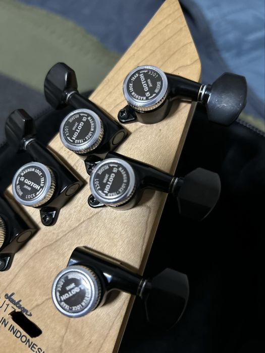 Jackson Pro series Monarkh