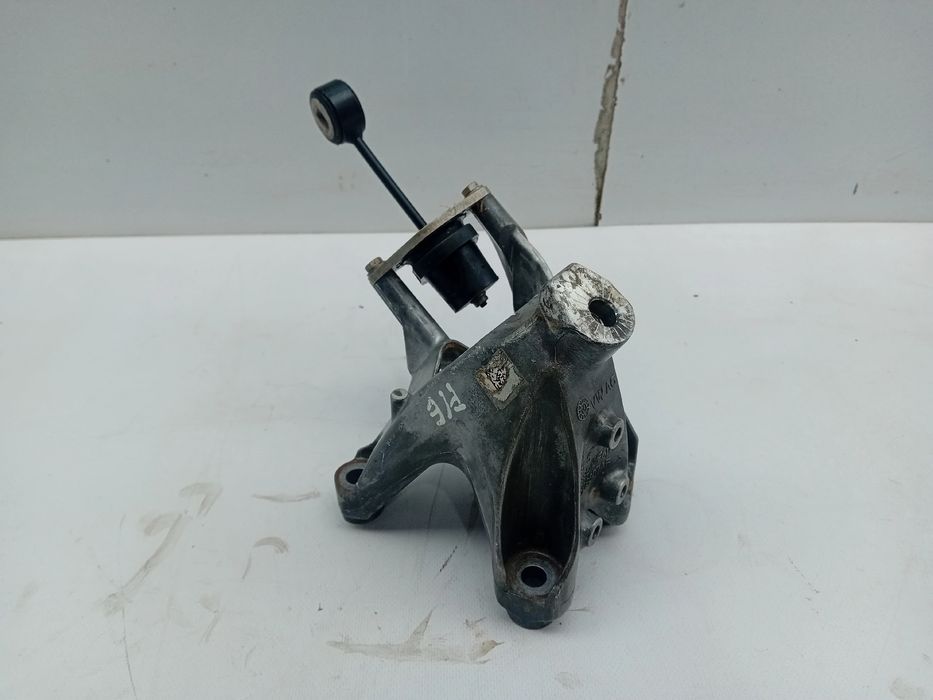 Apoio do motor AUDI Q8 (4MN)