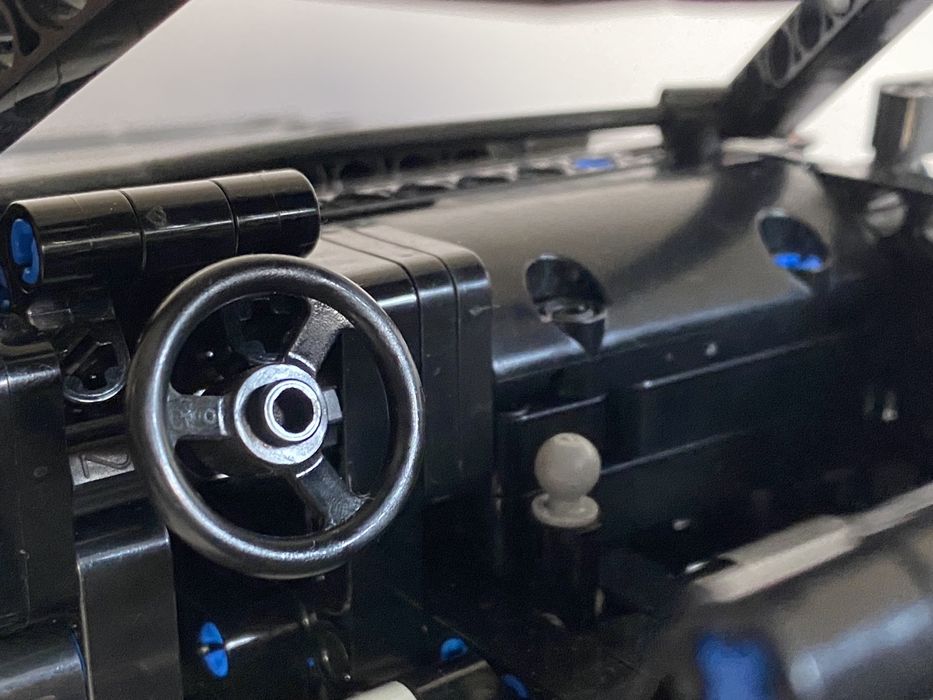 Modelka BMW E30 Lego Technic własnej roboty