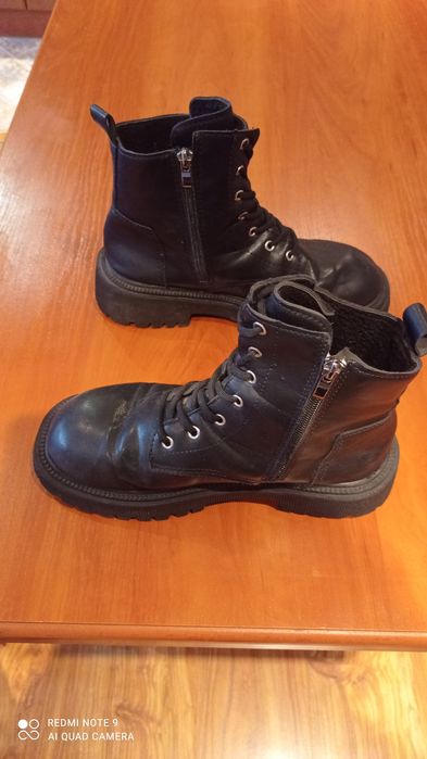 Sprzedam buty damskie zimowe trapery r. 39