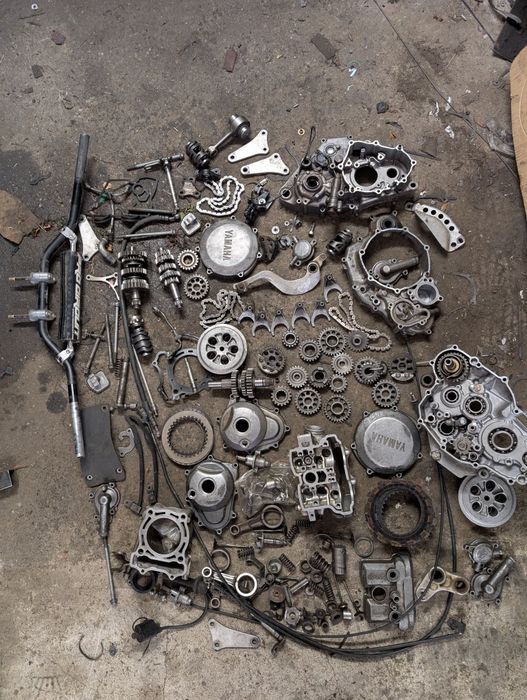 Części Yamaha yz 125 250 yzf 250 yz 426f 400 skrzynia półkarter kopka