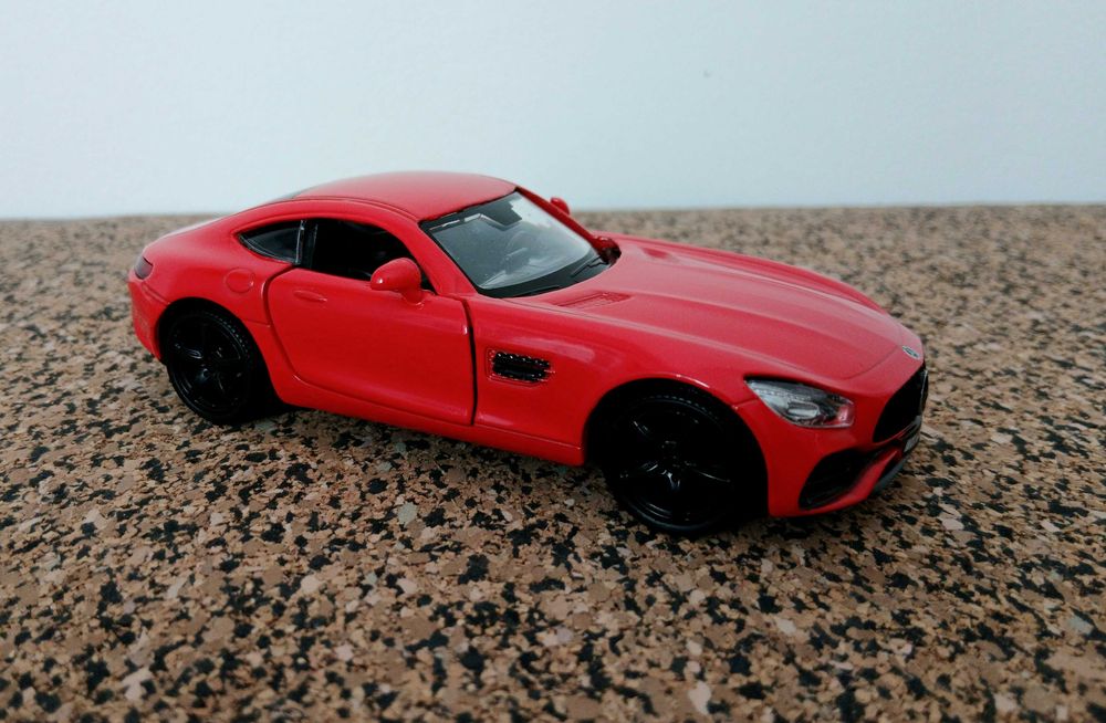 Mercedes-Benz AMG GT S (escala 1/32)