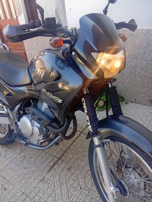 Honda NX400 Falcon