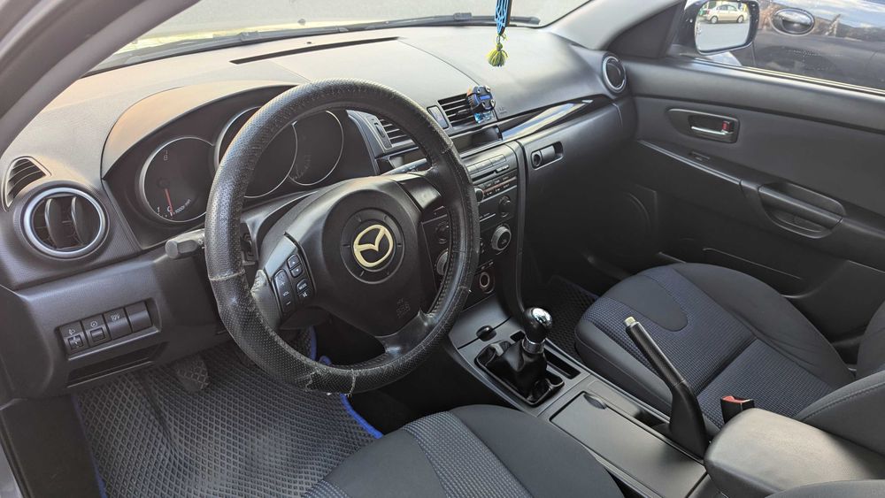 Продам Mazda 3 hatchback 2005 рік