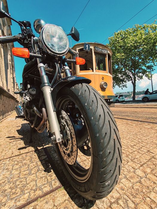 YAMAHA XJ600N 2001