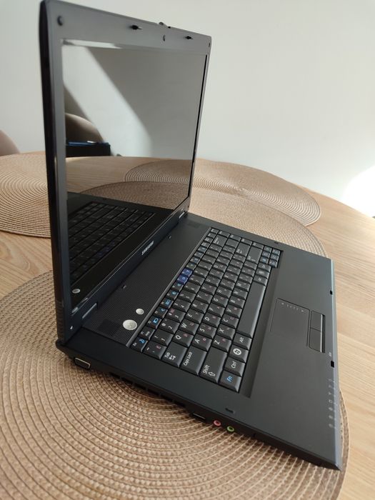 Ноутбук Samsung R60 (NP-R60XY01/SEK) робочий з зарядкою