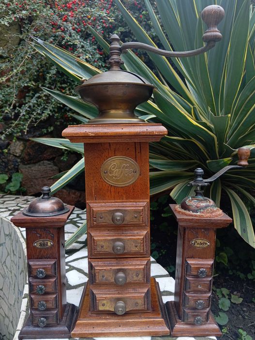 Кофемолка коллекционная Большая дерево латунь рабочая Голландия 39 см