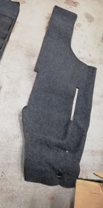 Fiat 126p wykładzina dywanik podłogi prawy od pasażera do EL