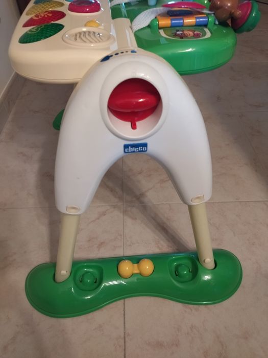 Mesa de actividades/ginásio Chicco