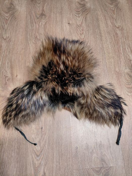 Шапка мужская. 54 размер. Енот. Кожа.