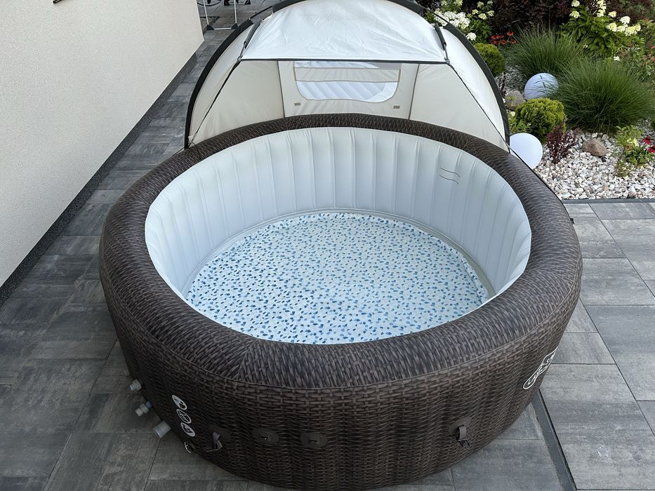 Jacuzzi BESTWAY Lay-Z-Spa St.Mortz